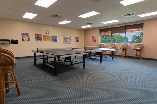 811 S Hollybrook Drive 202, Pembroke Pines, FL 33025
