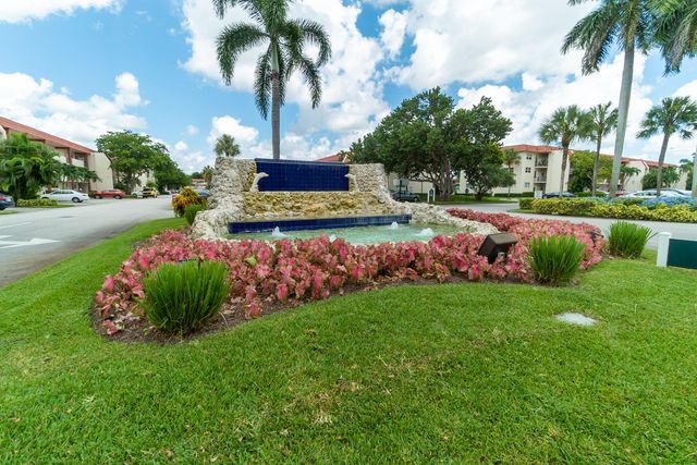 811 S Hollybrook Drive 202, Pembroke Pines, FL 33025