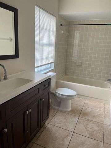 236 BAY HEAD DRIVE, Kissimmee, FL 34743