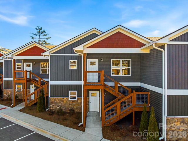 143 Carver Street 7, Brevard, NC 28712