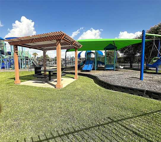 10634 Lyndon Meadows Drive, Houston, TX 77095
