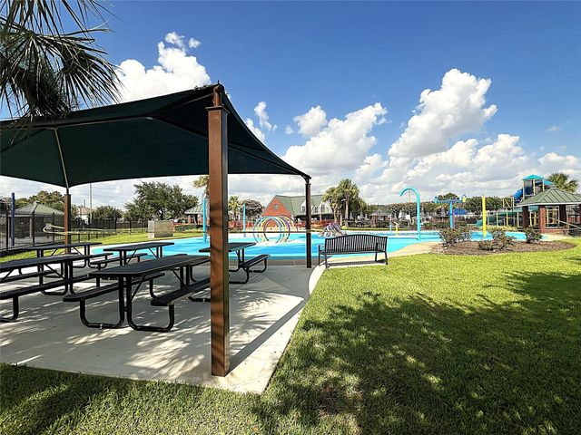 10634 Lyndon Meadows Drive, Houston, TX 77095