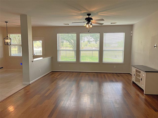 10634 Lyndon Meadows Drive, Houston, TX 77095