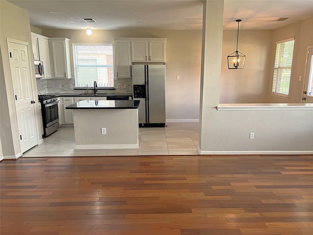10634 Lyndon Meadows Drive, Houston, TX 77095