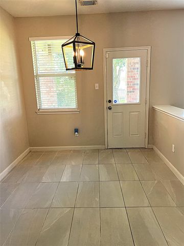 10634 Lyndon Meadows Drive, Houston, TX 77095