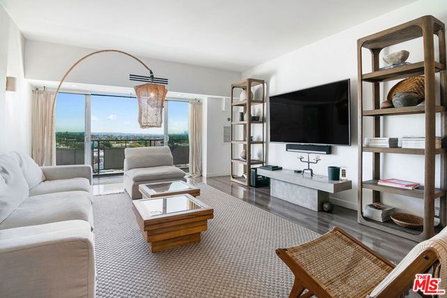 1155 N La Cienega Boulevard 711, Los Angeles, CA 90069