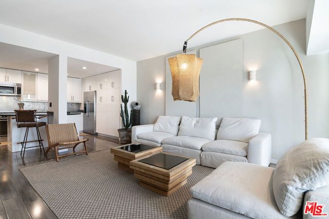 1155 N La Cienega Boulevard 711, Los Angeles, CA 90069