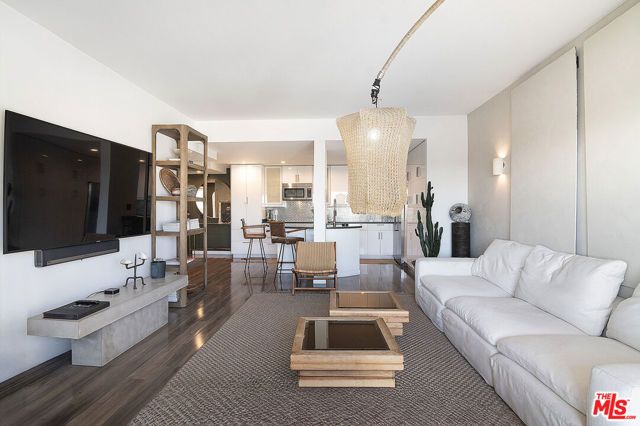 1155 N La Cienega Boulevard 711, Los Angeles, CA 90069