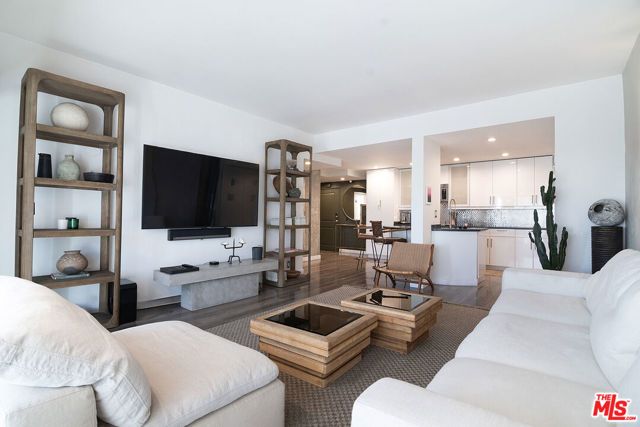 1155 N La Cienega Boulevard 711, Los Angeles, CA 90069