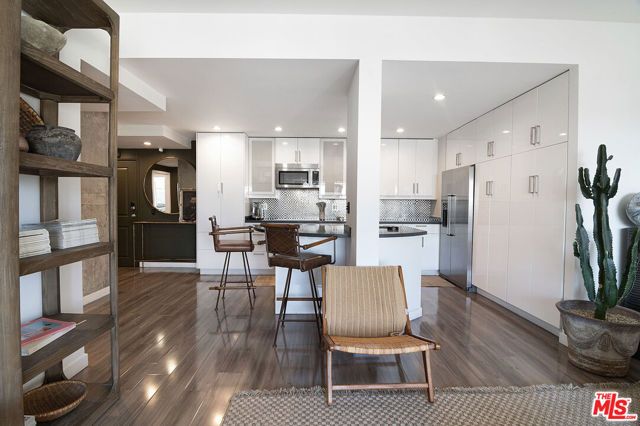 1155 N La Cienega Boulevard 711, Los Angeles, CA 90069