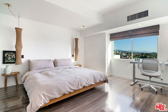 1155 N La Cienega Boulevard 711, Los Angeles, CA 90069