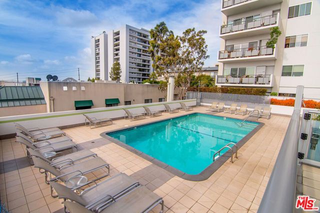 1155 N La Cienega Boulevard 711, Los Angeles, CA 90069