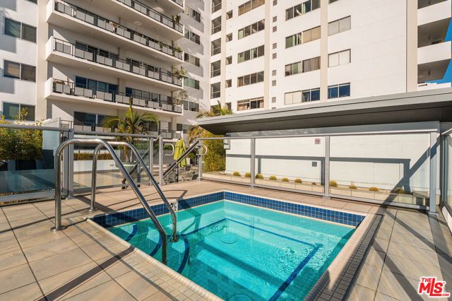 1155 N La Cienega Boulevard 711, Los Angeles, CA 90069