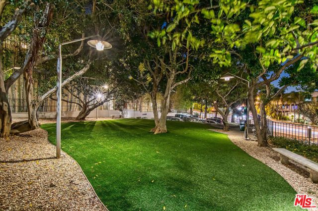 1155 N La Cienega Boulevard 711, Los Angeles, CA 90069