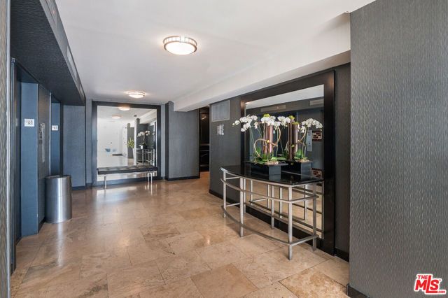 1155 N La Cienega Boulevard 711, Los Angeles, CA 90069