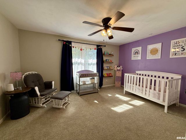 6901 N AYCLIFFE Drive, Peoria, IL 61614