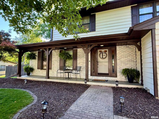 6901 N AYCLIFFE Drive, Peoria, IL 61614