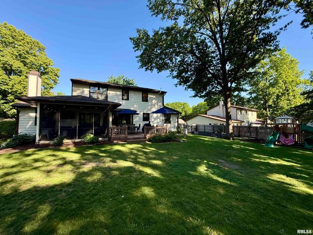 6901 N AYCLIFFE Drive, Peoria, IL 61614