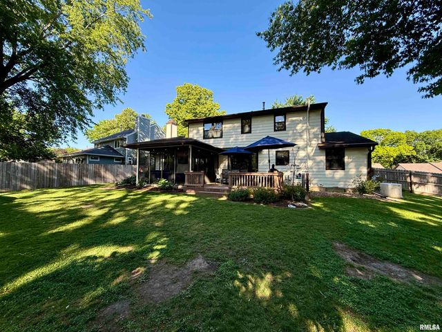 6901 N AYCLIFFE Drive, Peoria, IL 61614