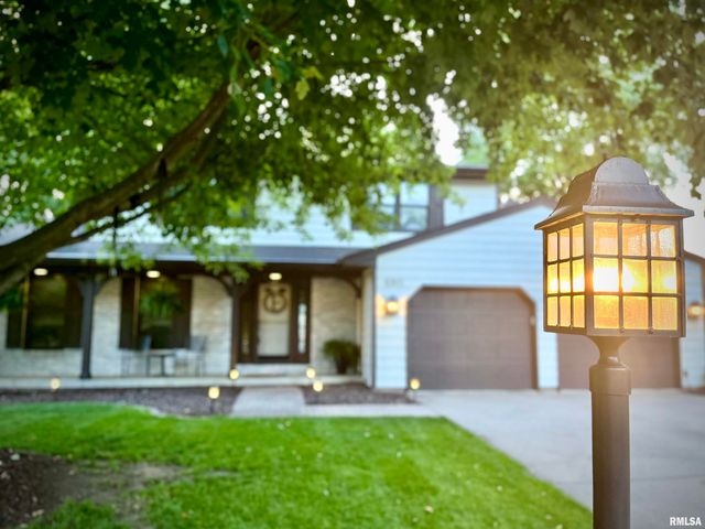 6901 N AYCLIFFE Drive, Peoria, IL 61614