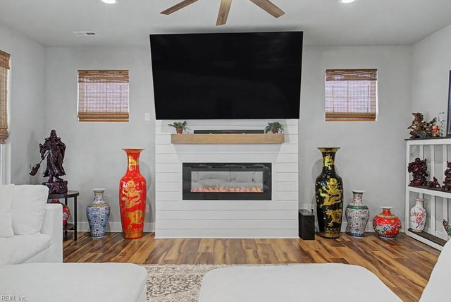 109 N Secretariat DR, Suffolk, VA 23435