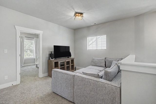 109 N Secretariat DR, Suffolk, VA 23435