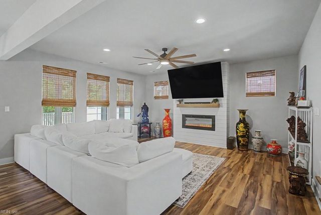109 N Secretariat DR, Suffolk, VA 23435