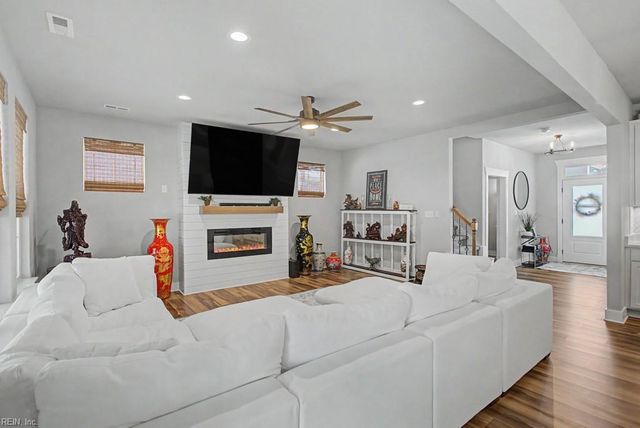 109 N Secretariat DR, Suffolk, VA 23435