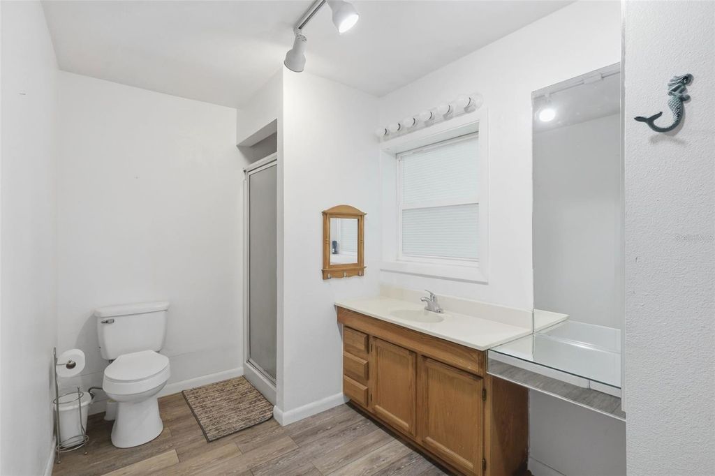 Image 26 of property listing at 1410 W CHELSEA AVENUE, Deland, FL 32720