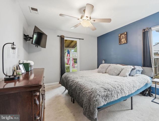 243 KENT DR, Manassas Park, VA 20111