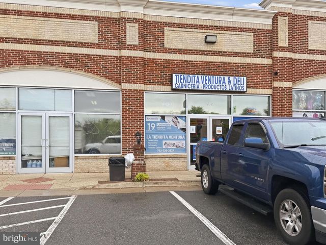 243 KENT DR, Manassas Park, VA 20111