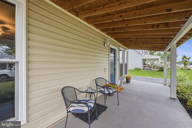 243 KENT DR, Manassas Park, VA 20111