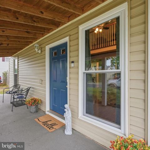 243 KENT DR, Manassas Park, VA 20111