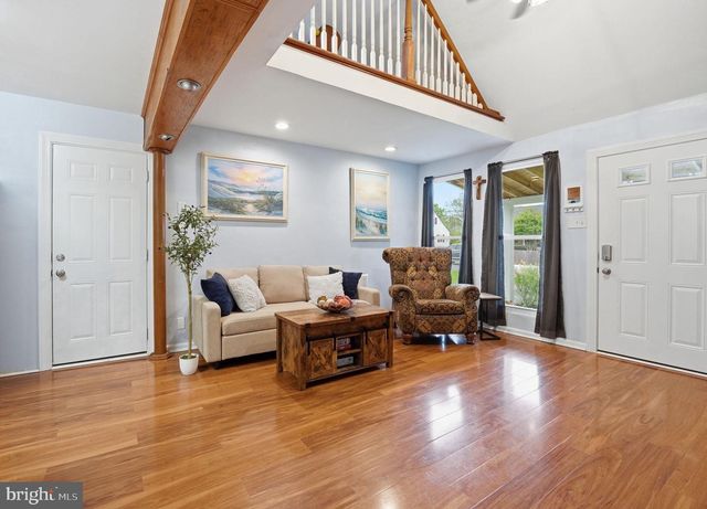 243 KENT DR, Manassas Park, VA 20111
