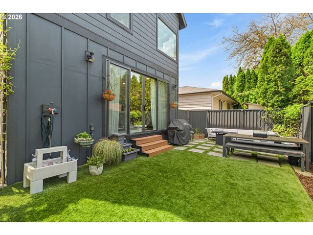 2897 Se SHERMAN St A, Portland, OR 97214
