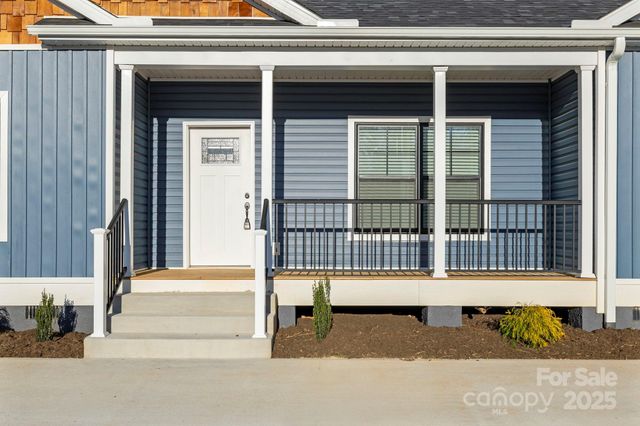 204 Southern Charm Road, Arden, NC 28704