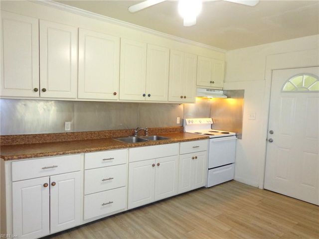 2016 E Ocean View Ave Apt 8, Norfolk, VA 23503