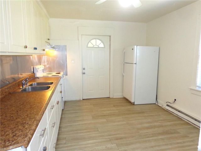 2016 E Ocean View Ave Apt 8, Norfolk, VA 23503