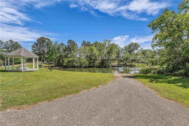 24328 Raynagua Boulevard, Loxley, AL 36551