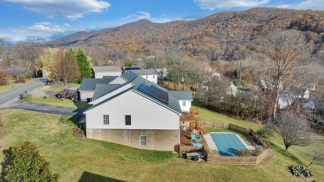 3609 Carson RD, Roanoke, VA 24012