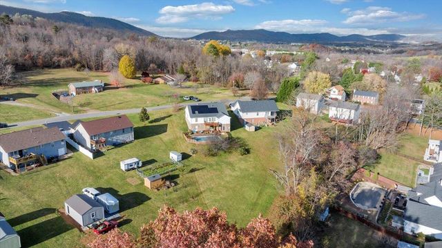 3609 Carson RD, Roanoke, VA 24012