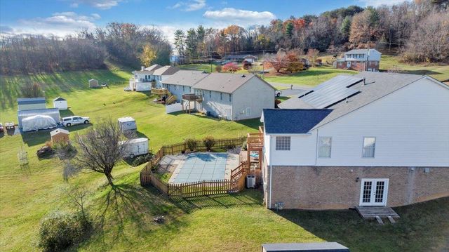 3609 Carson RD, Roanoke, VA 24012