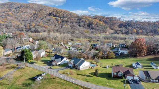3609 Carson RD, Roanoke, VA 24012