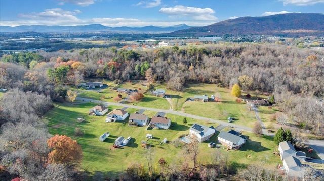 3609 Carson RD, Roanoke, VA 24012