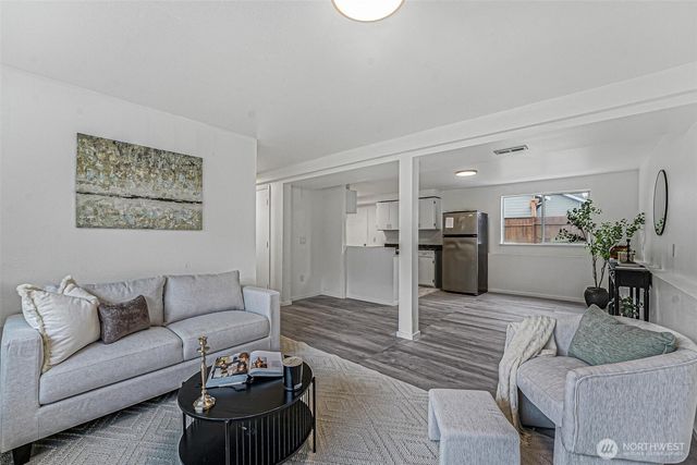 31758 SW 14th Way, Federal Way, WA 98023