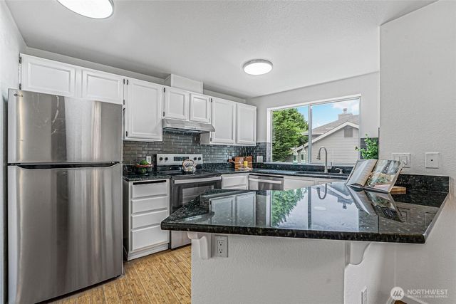 31758 SW 14th Way, Federal Way, WA 98023
