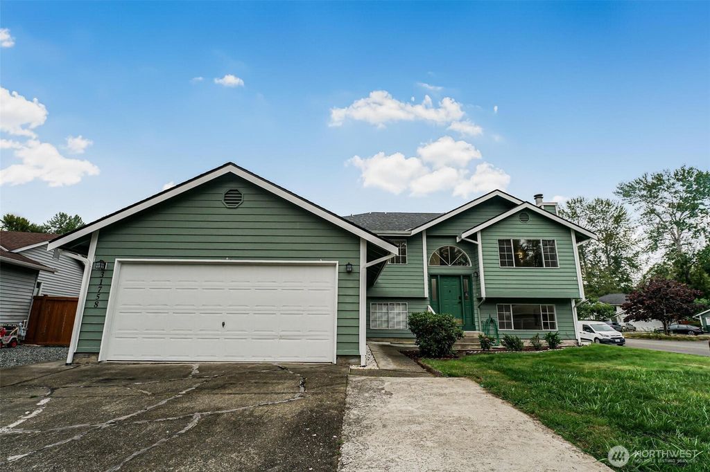 31758 SW 14th Way, Federal Way, WA 98023