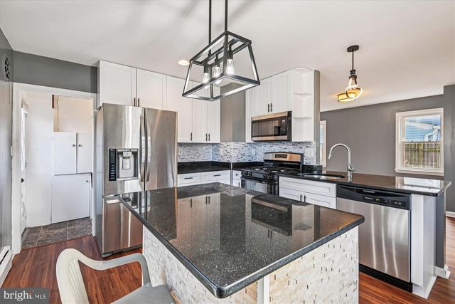 1212 SEVEN OAKS RD, Baltimore, MD 21227