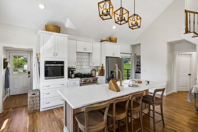 1806 Riverside Rd, Old Hickory, TN 37138