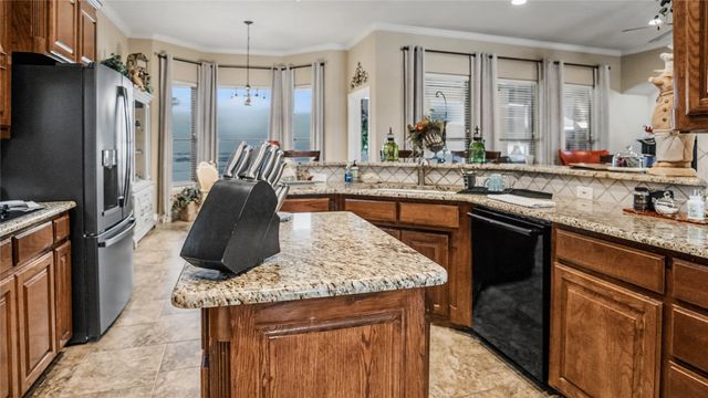 317 Billo Court, Weatherford, TX 76087